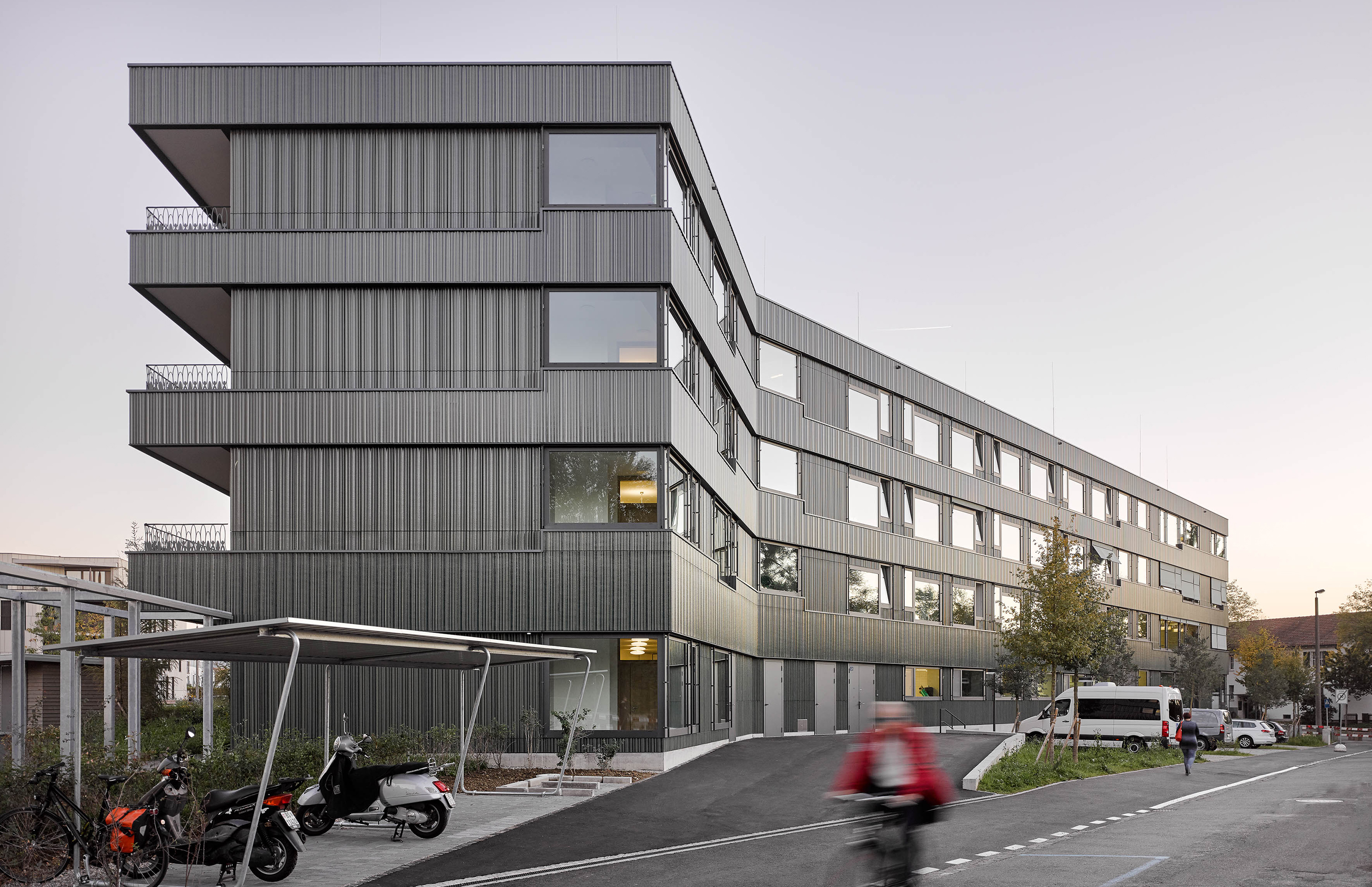 Fassade zum Rüchliweg