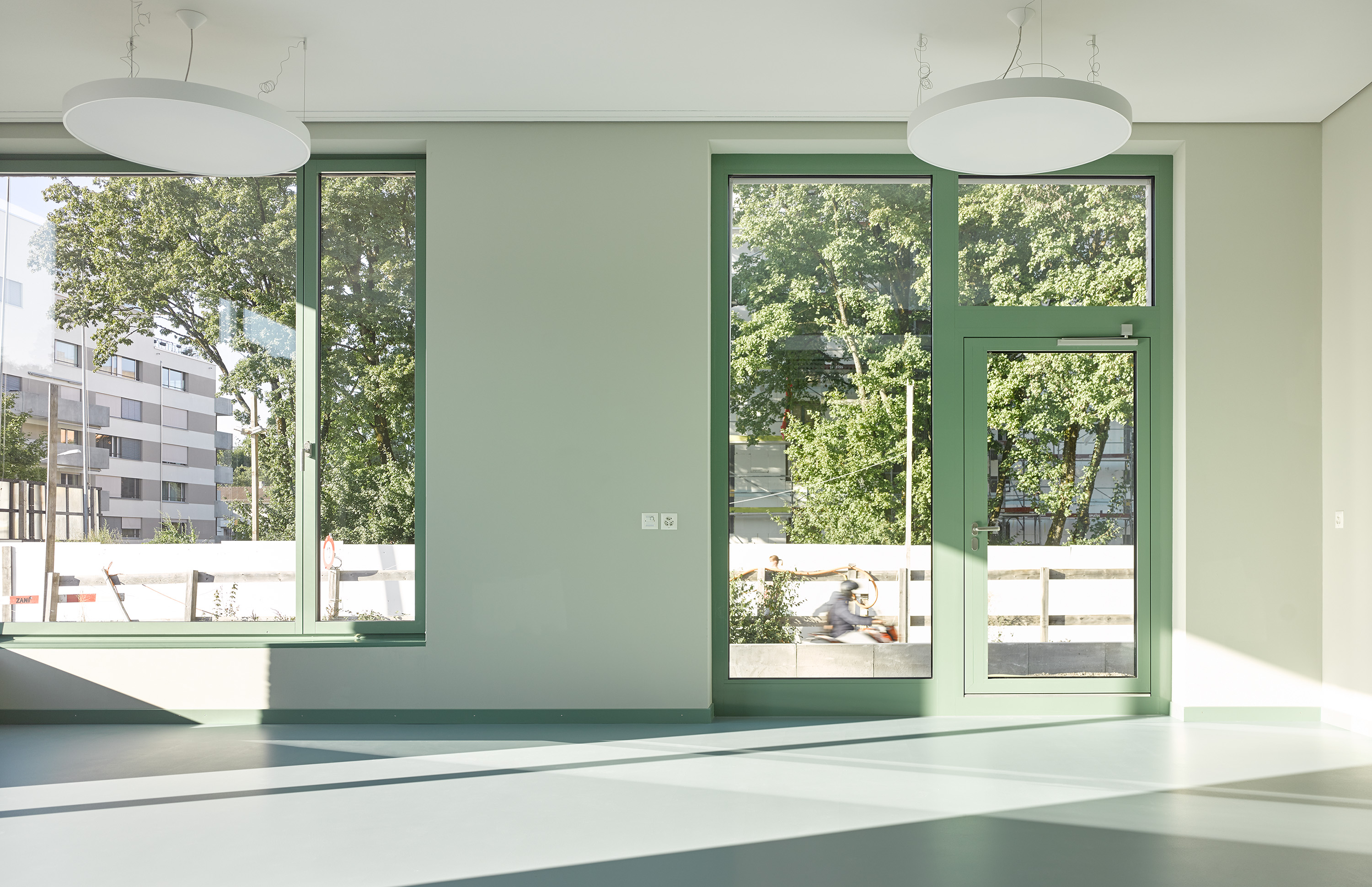 Group room facing Spatzenweg